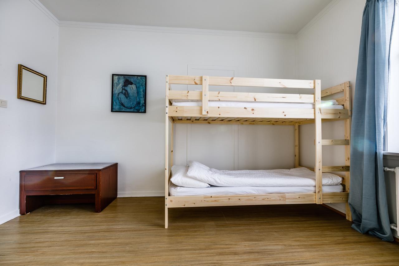 Riverside Hostel Бльондюоус Екстер'єр фото