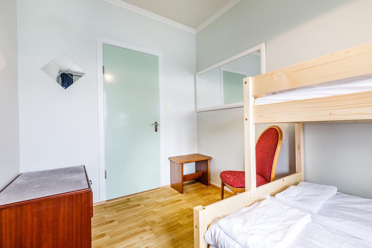 Riverside Hostel Бльондюоус Екстер'єр фото
