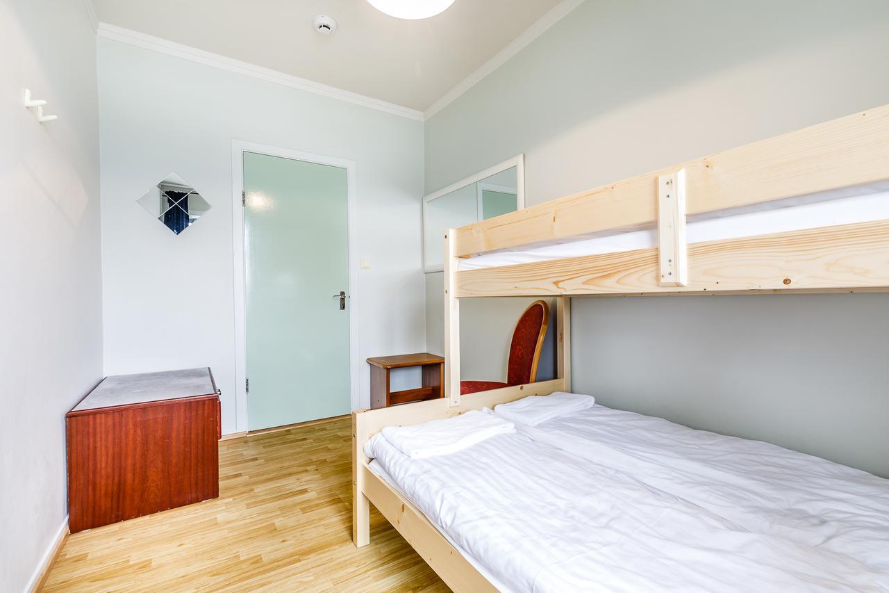 Riverside Hostel Бльондюоус Екстер'єр фото