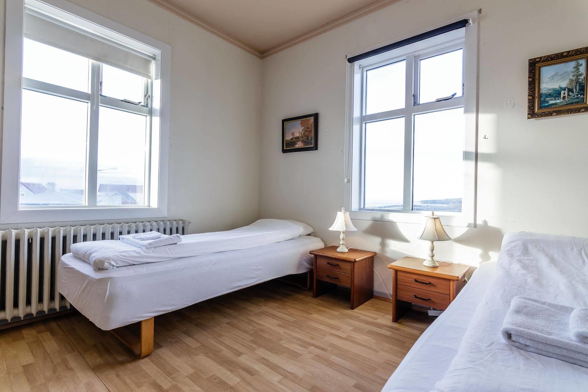 Riverside Hostel Бльондюоус Екстер'єр фото